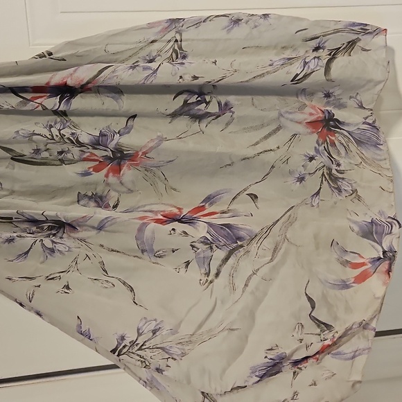 Top Blouse 100% Silk Halter Womens Medium Gray side neck tie floral - Picture 3 of 6
